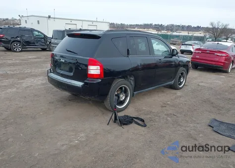 2007 Jeep Compass Sport z USA, uszkodzony, nr VIN 1J8FF47WX7D429362